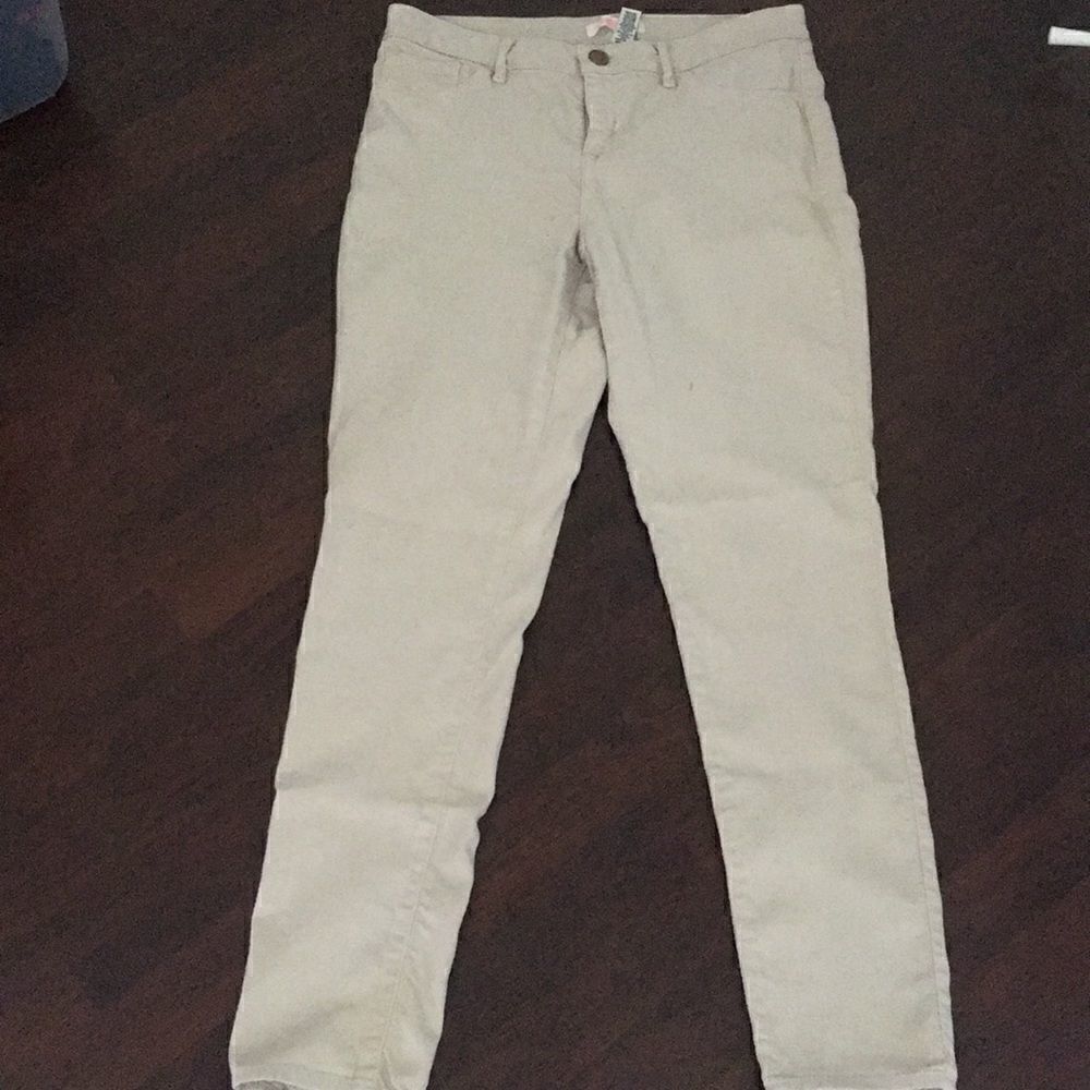 Kaki pants  